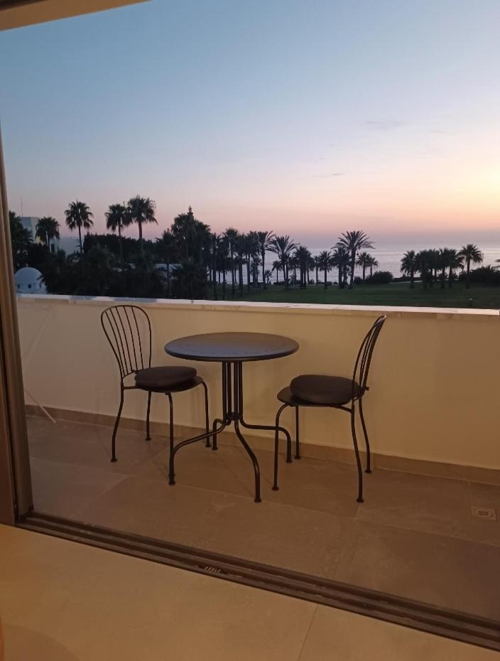 Terrazza Suites Paphos Ngoại thất bức ảnh