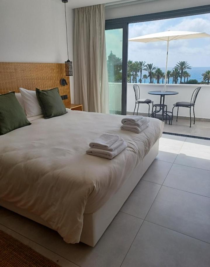 Terrazza Suites Paphos Ngoại thất bức ảnh